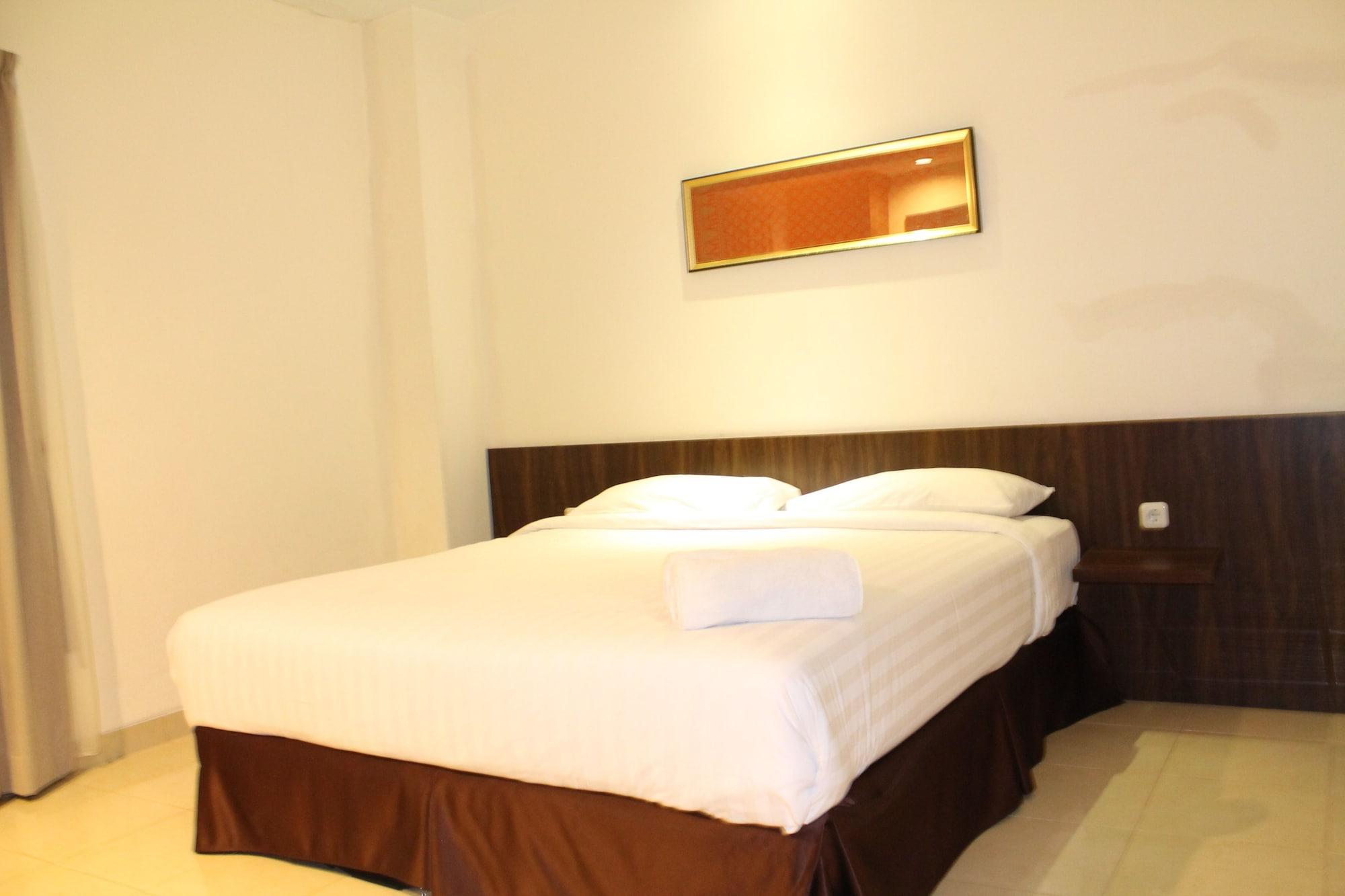 Ameera Hotel Pekanbaru Exterior photo