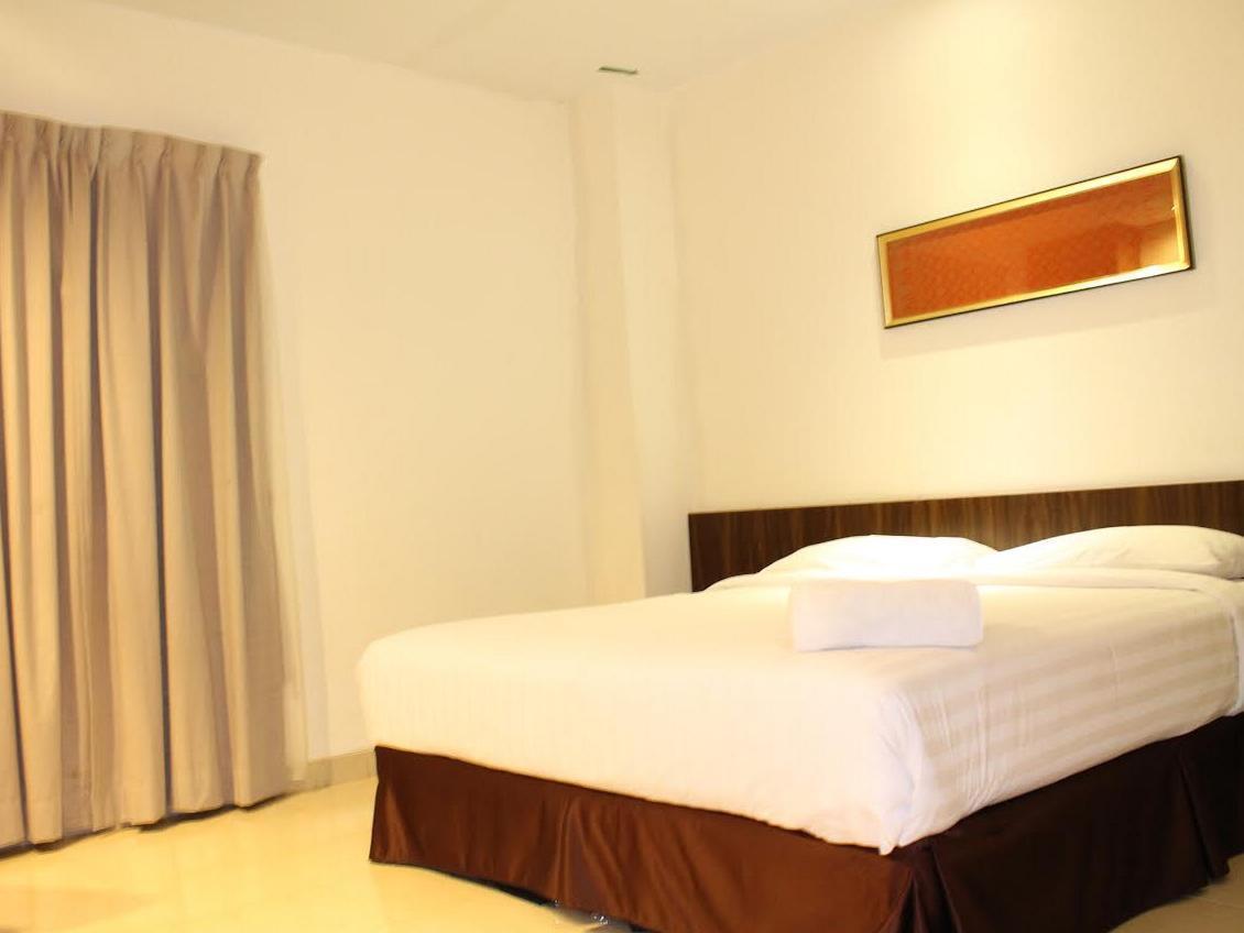 Ameera Hotel Pekanbaru Exterior photo